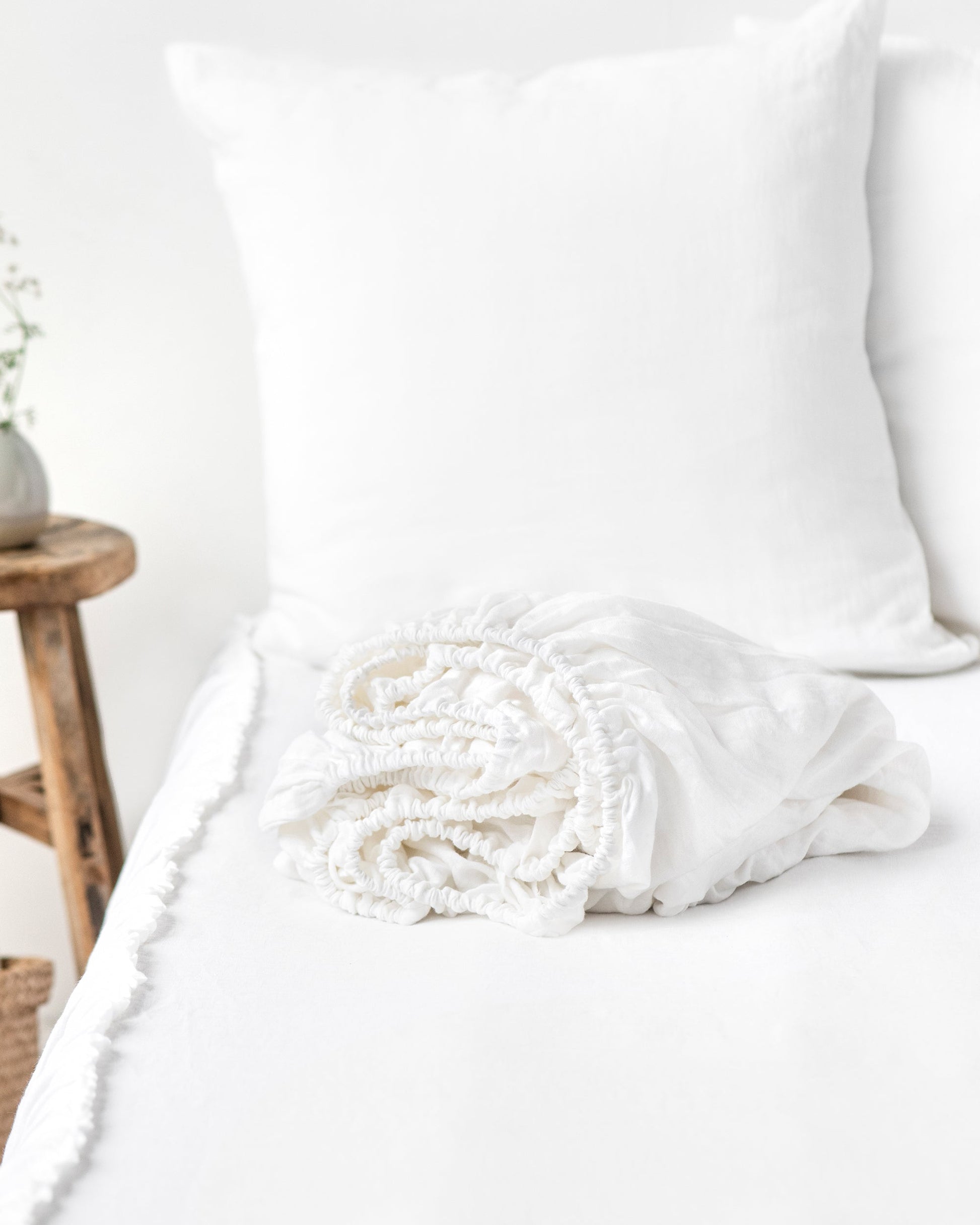 Custom size White linen fitted sheet - MagicLinen