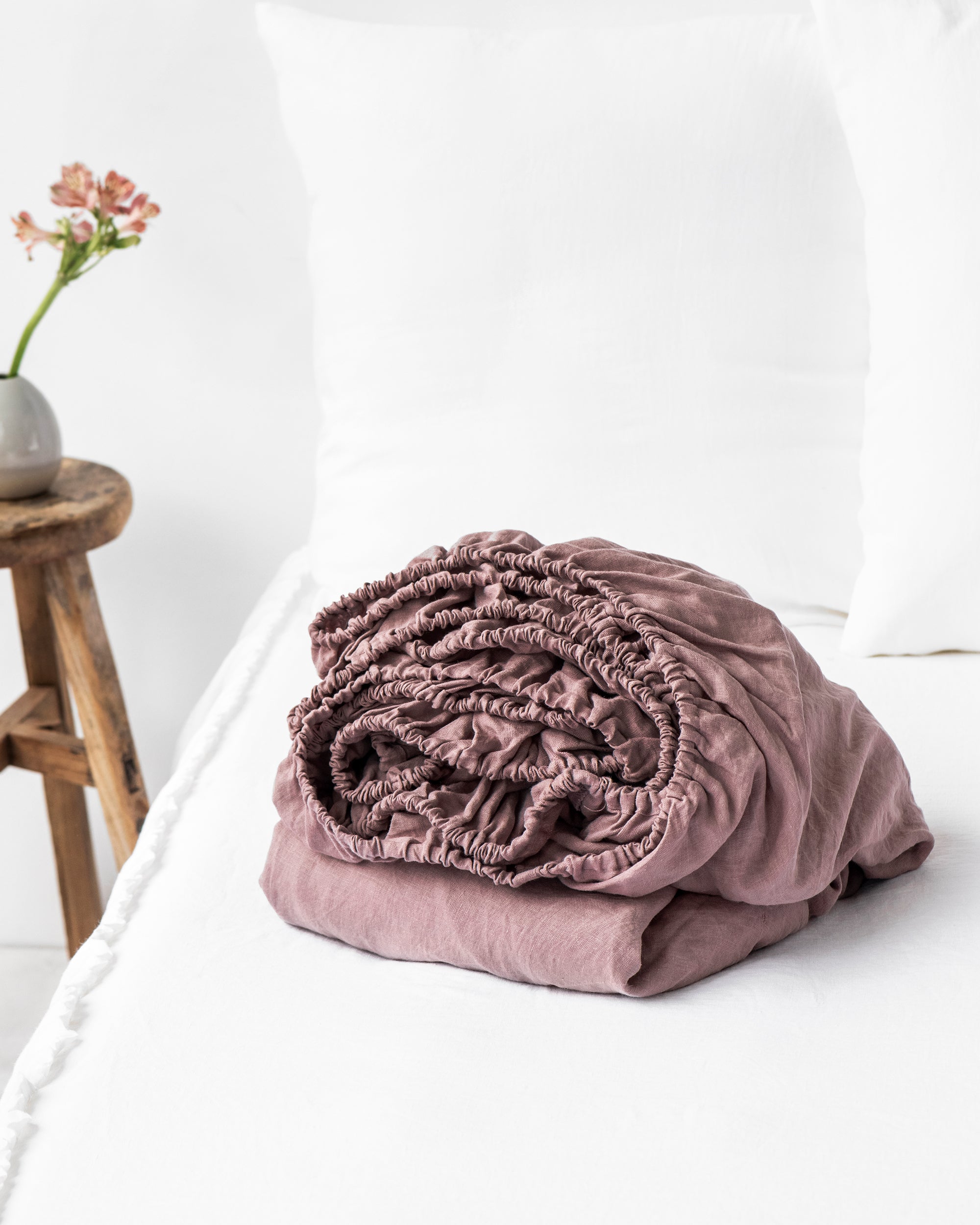 Woodrose linen fitted sheet